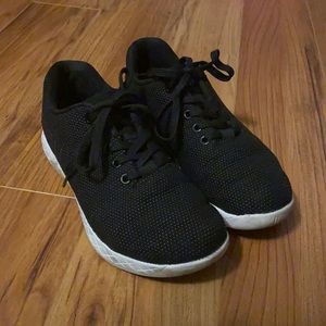No Bull training sneakers women’s size 8.